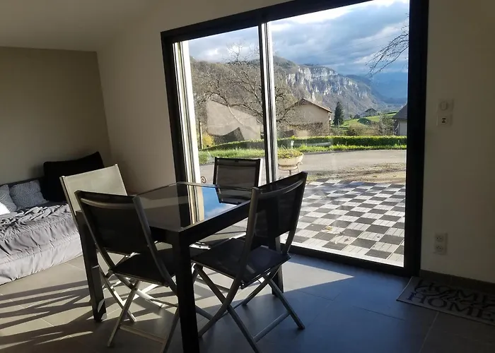 Un Pied Devant L'autre Sainte-Marie-D'Alvey