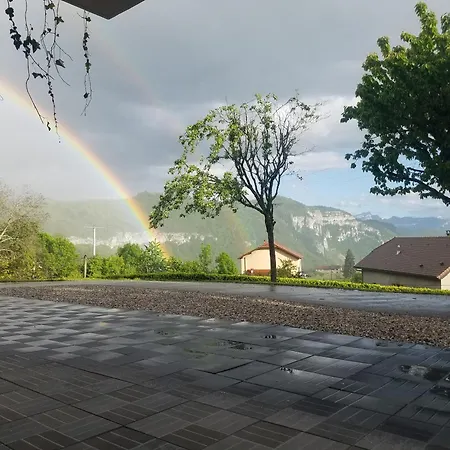 Un Pied Devant L'autre *